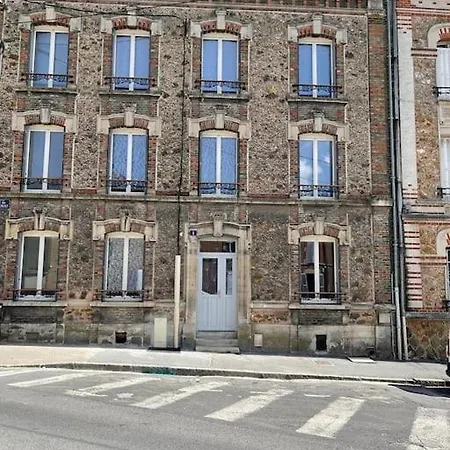 Le 102 De La Gare: Neuf Et Climatise Apartment Chalons-en-Champagne