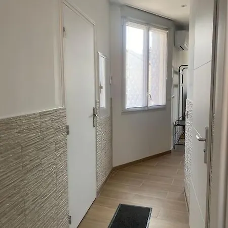 Daire Le 102 De La Gare: Neuf Et Climatise *